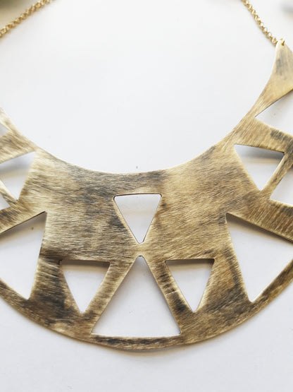 Collana con triangoli